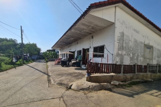 ด้านข้างห้องเช่า