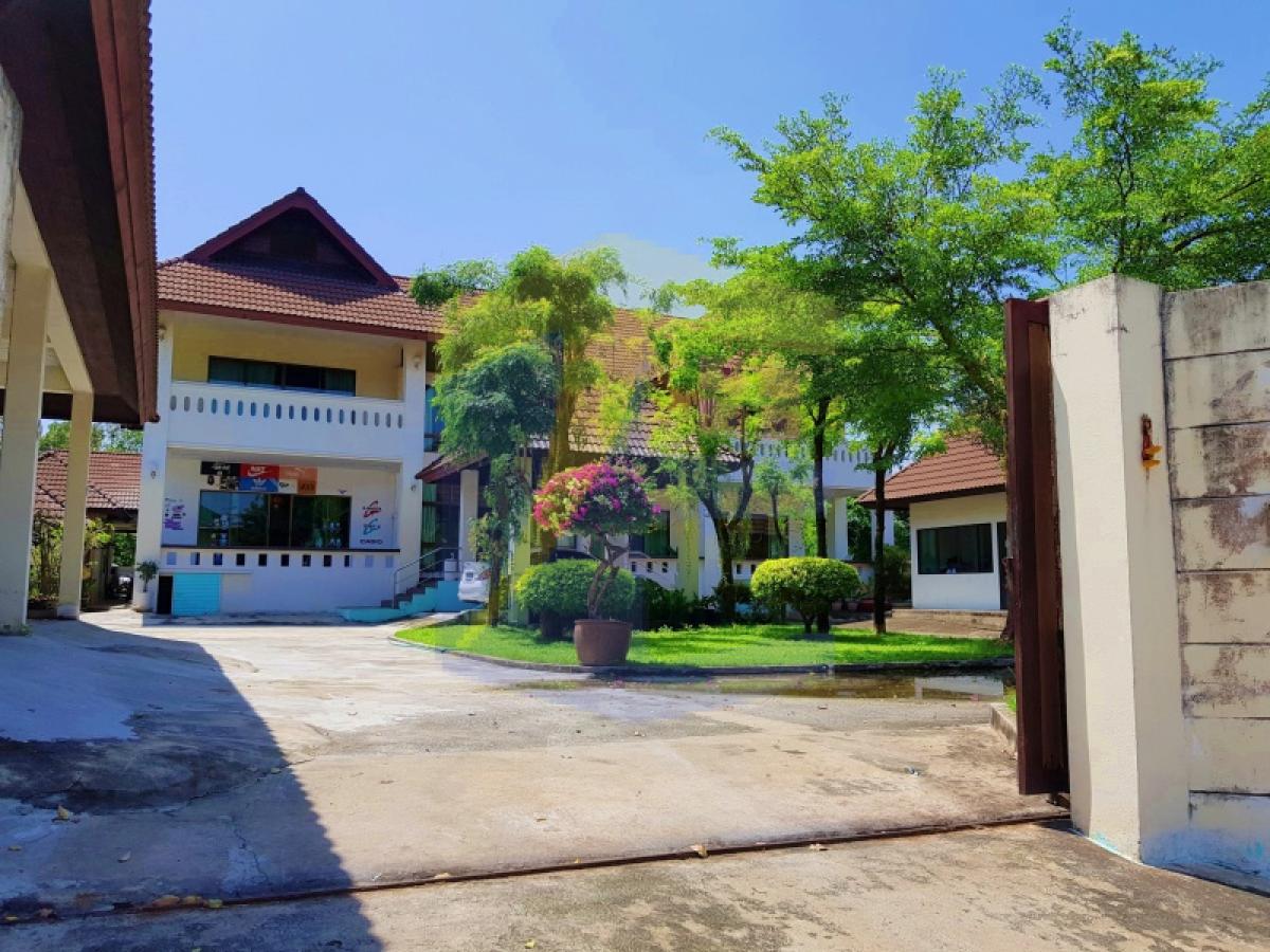 ขายที่ดินพร้อมสิ่งปลูกสร้างขนาดใหญ่ 365.5 ตร.ว. พนาสนธิ์ ซิตี้ ศรีนครินทร์ (ใกล้ รพ.เปาโล) 
