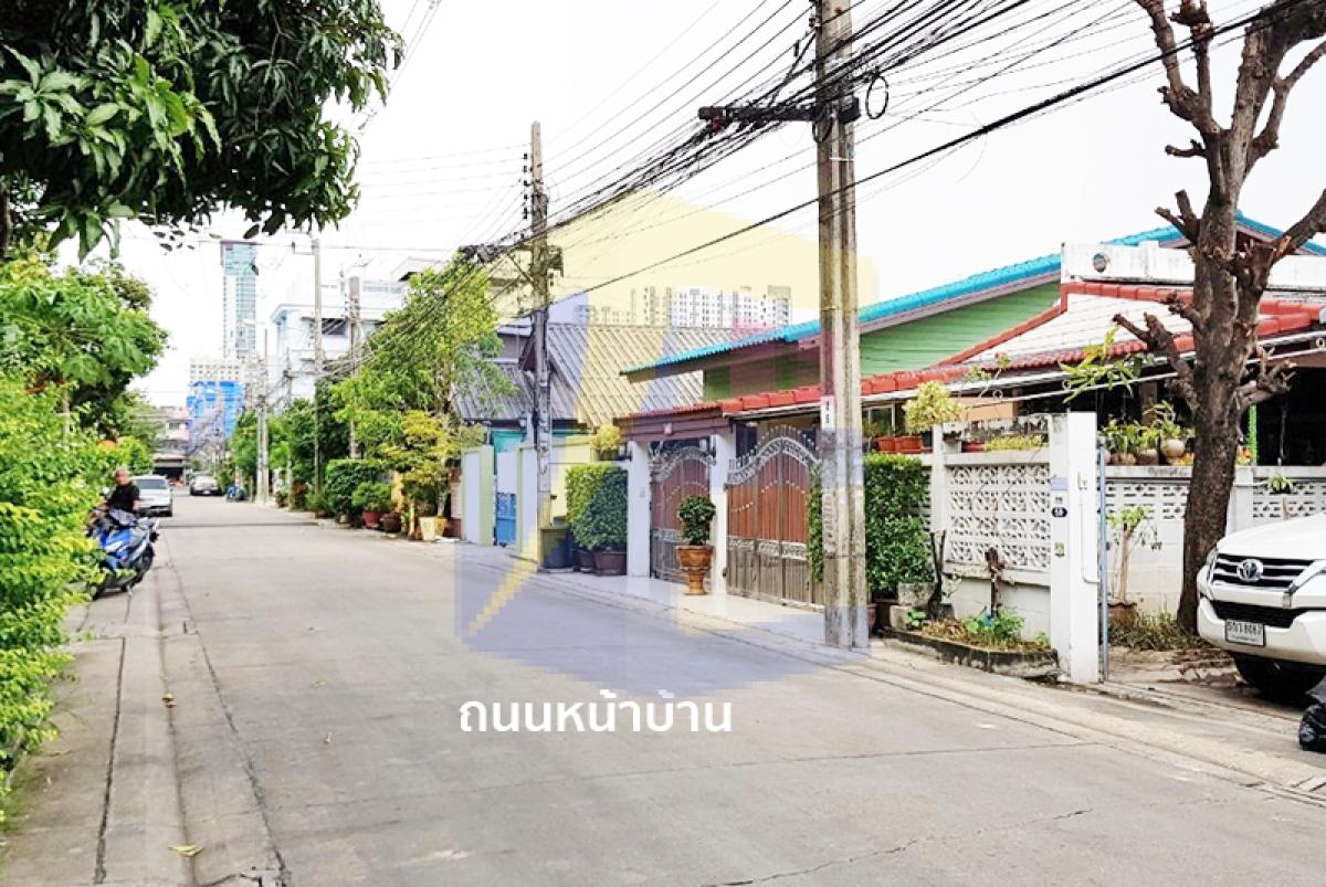 บ้านเดี่ยว เรวดี 49 ตลาดขวัญ  ชั้นเดียว เนื้อที่ 54 ตรว. 3 ห้องนอน 2 ห้องน้ำ แอร์