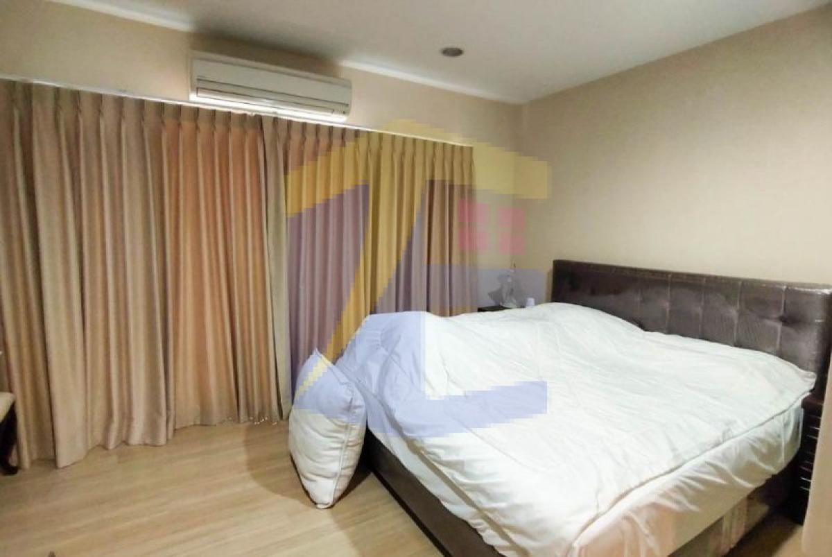 บ้านกลางเมือง กัลปพฤกษ์  169 ซอย 9 หน้ากว้าง 4.5 เมตร ใกล้ BTS วุฒากาศ 3 ชั้น 